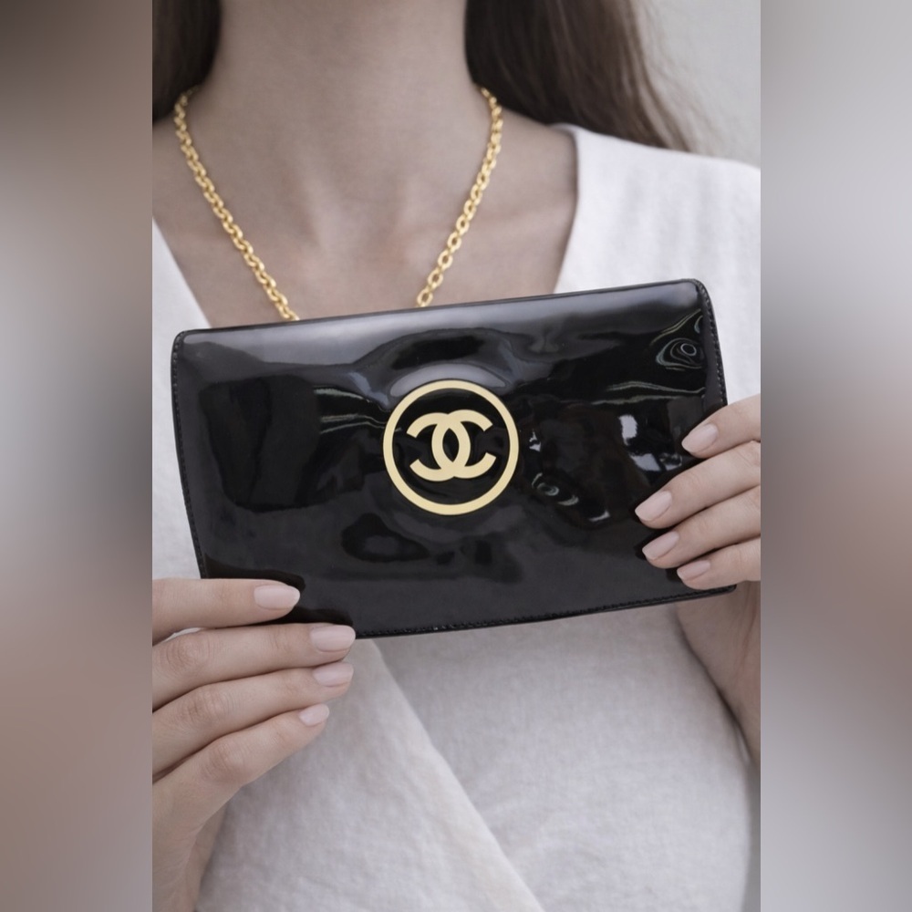 Chanel Black Patent CC Logo Flap Wallet - Picture 11 of 11
